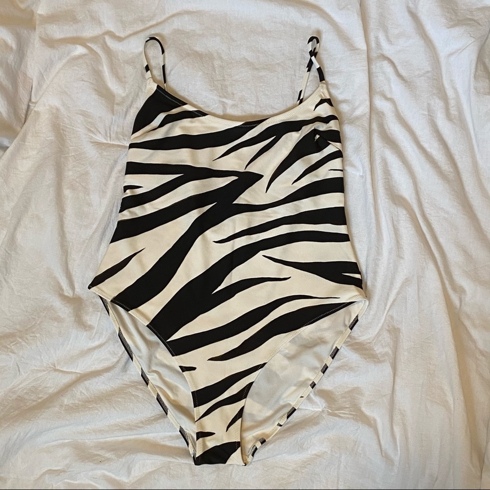 Zebra one pice swim suit
